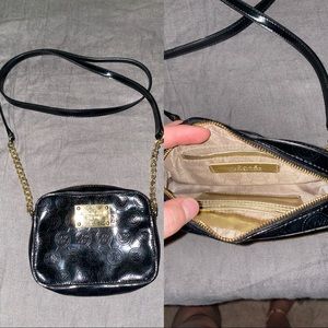 Black patent leather/Gold hardware